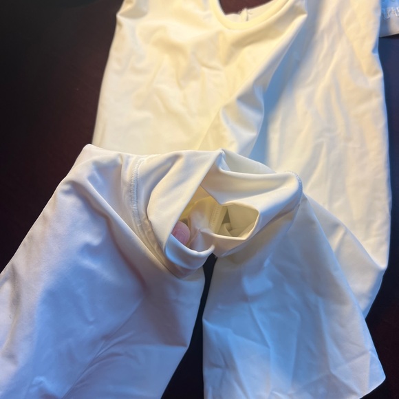 SKIMS💋 Deep Plunge Mid-Thigh White Bodysuit - Picture 8 of 9